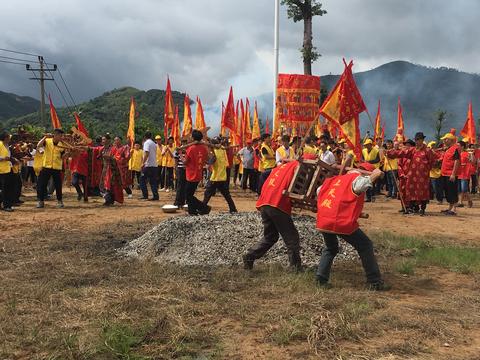 闽南“栽花换斗”：一场为流产女性点亮希望的生命仪式