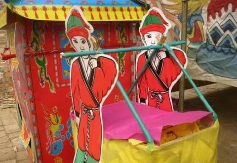 烧纸钱时，为啥偏要用红丝线捆？老祖宗的“阴阳密码”藏在一根线里