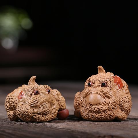 茶桌上的招财密码:为啥金蟾和貔貅是茶宠界的”顶流”?