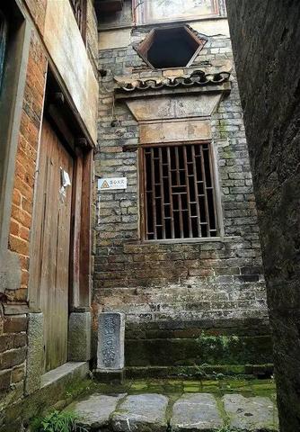 湘南老辈人说的“铜钱剑插米斗”,到底藏着多少民间智慧?