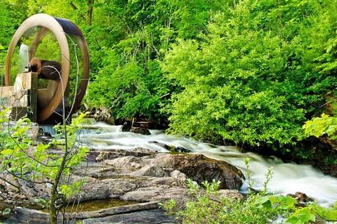 涧下水命的人，如何养生才能避免“水浊土污”的命运？