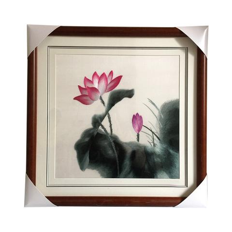 风水画中的并蒂莲：新婚夫妻的完美婚房挂画选择