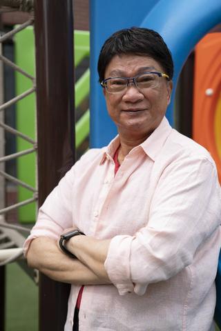 梁小龙绝世身手陨落?阴宅风水或藏惊人玄机,周星驰悼念背后有转机