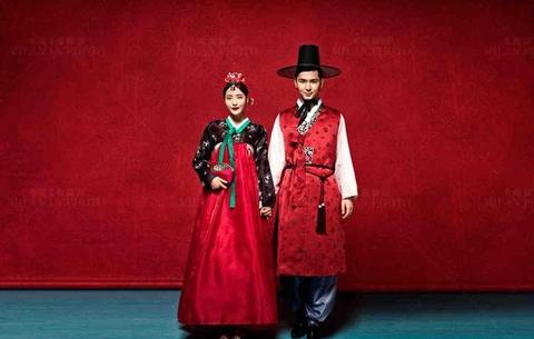 朝鲜族婚服为啥偏爱青红两色?原来藏着这些讲究!